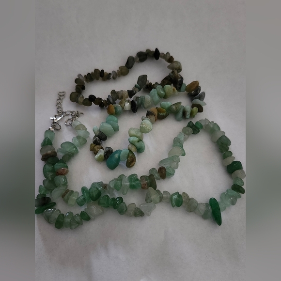 Three Piece Bohemian Style Natural Stone Bead Necklace And  Bracelets Set - Picture 4 of 5